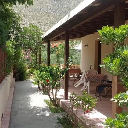 Aquilone Apartment Castelluzzo Ngoại thất bức ảnh